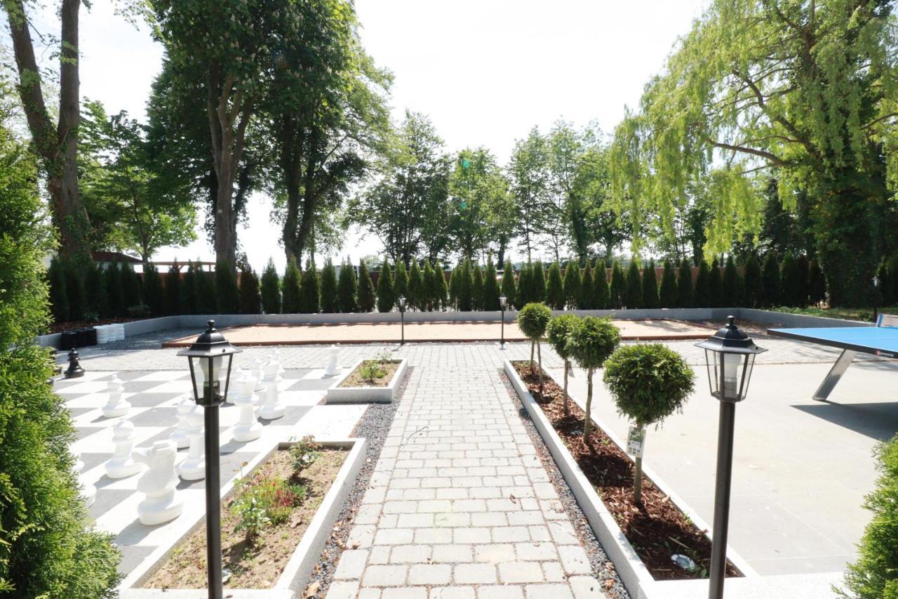 Kavaliershaus Henriettenhof 格洛米茨 外观 照片