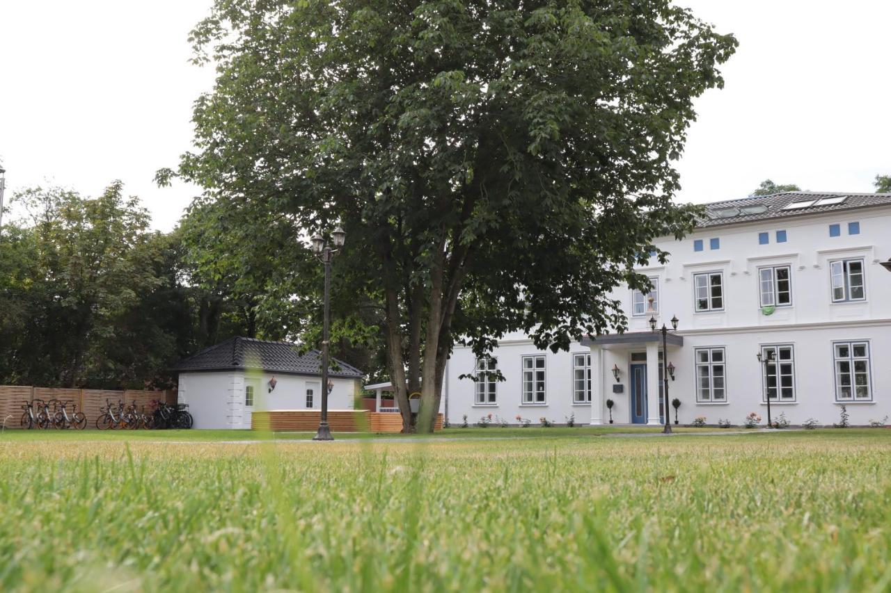 Kavaliershaus Henriettenhof 格洛米茨 外观 照片
